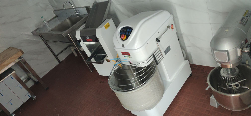 見(jiàn)炬科技員工食堂廚房工程全自動(dòng)廚房設(shè)備 見(jiàn)炬科技員工食堂廚房工程全自動(dòng)廚房設(shè)備